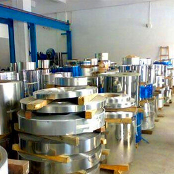 নং 4 ইন্ডাস্ট্রিয়াল ম্যানুফ্যাকচারিংয়ের জন্য 0.1 মিমি সহনশীলতা এবং 520-750 এমপিএ প্রসার্য শক্তি সহ সমাপ্ত স্টেইনলেস স্টিলের স্ট্রিপ